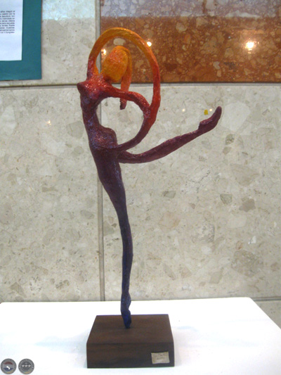 EXPOSICIÓN COLOR Y MOVIMIENTO, 2013 - ESCULTURAS DE INGRID SEALL